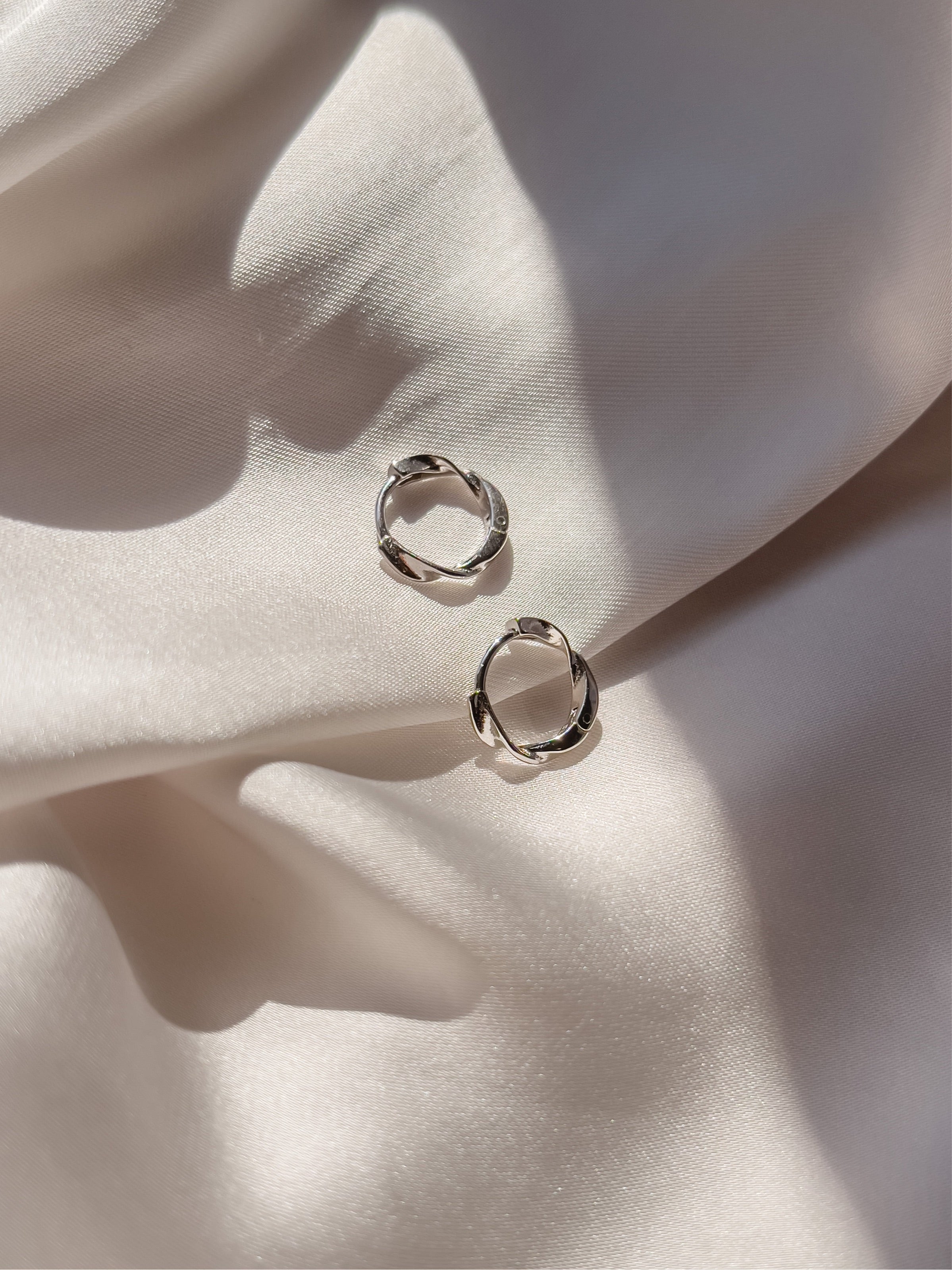 Clara Earring