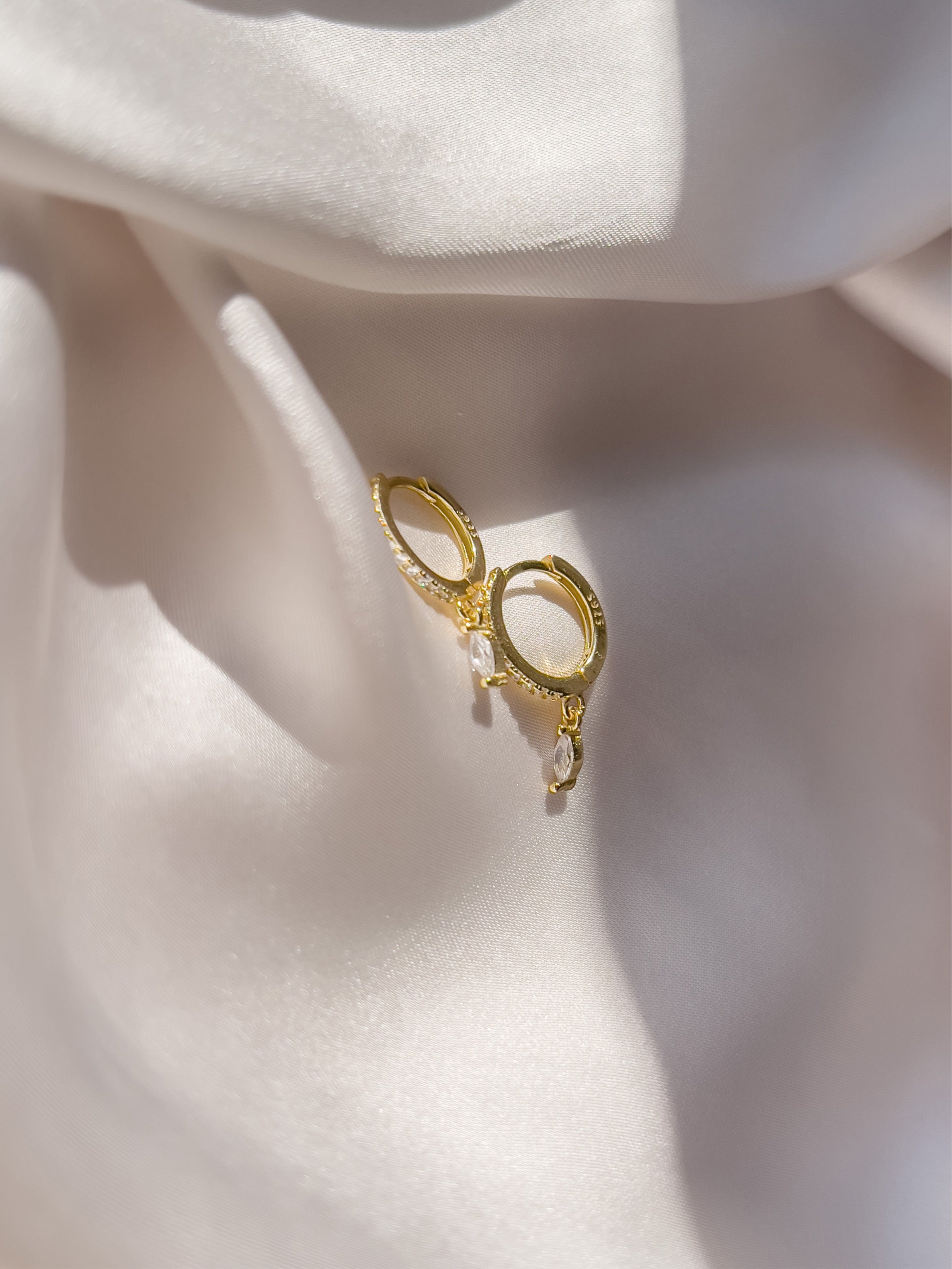 Mistletoe Earring