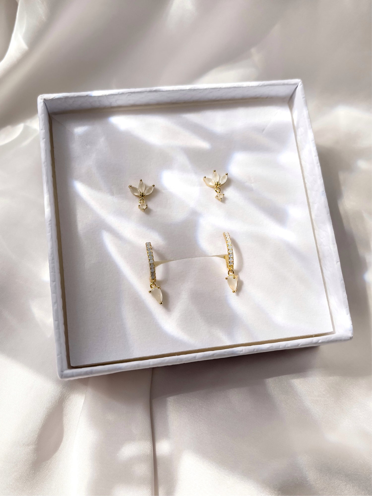 Milch Ohrring Set | VORBESTELLUNG