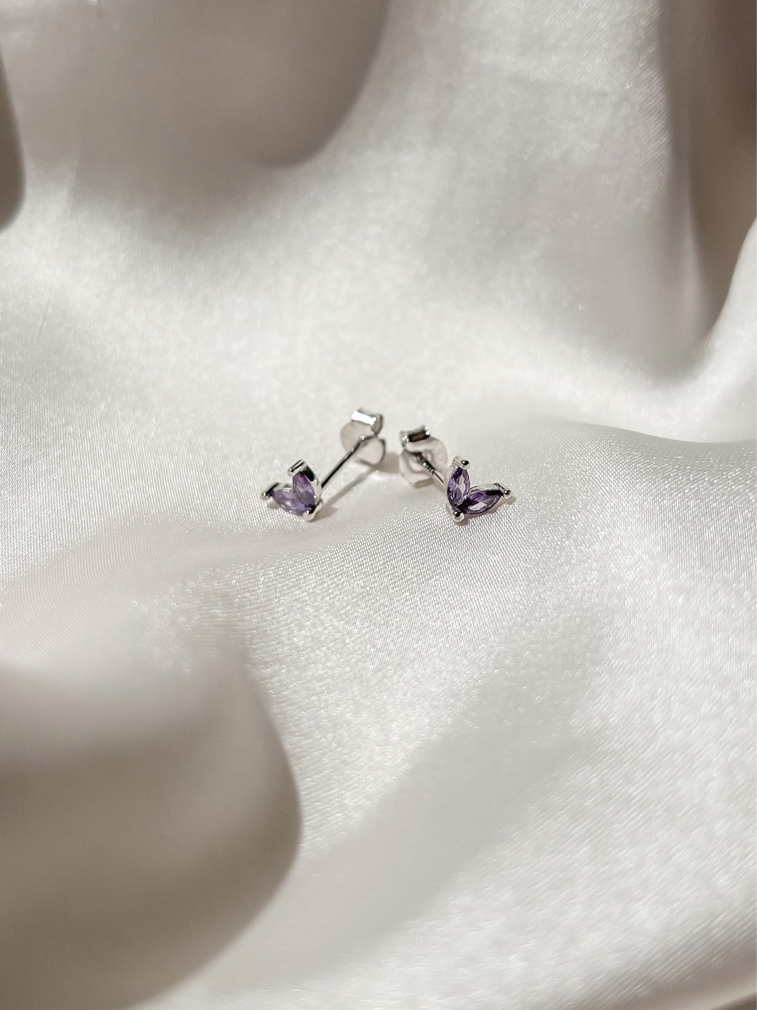 Mini Violet Petals Earring