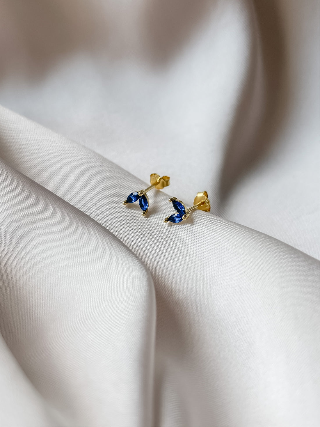 Mini Blue Petals Earring