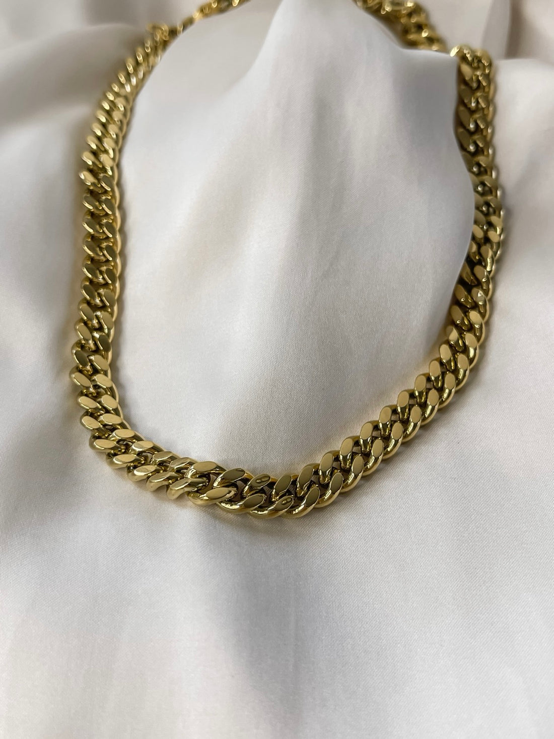 Collier chaîne cubaine