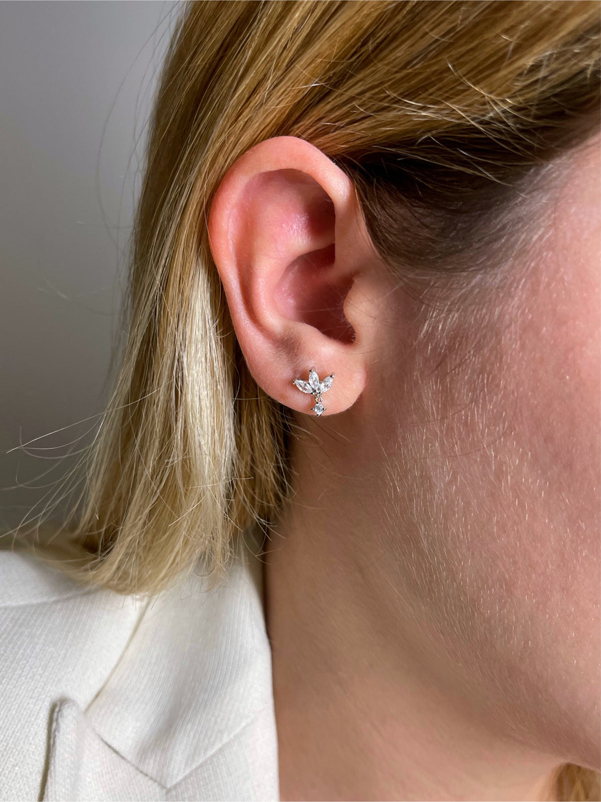 Light Petals Earring